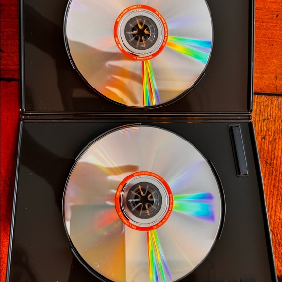 The 1st 3 Seasons of The Pretender on DVD. - Picture 10 of 13